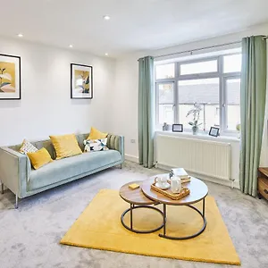 Apartment Host & - Morgan's Rest, Scarborough